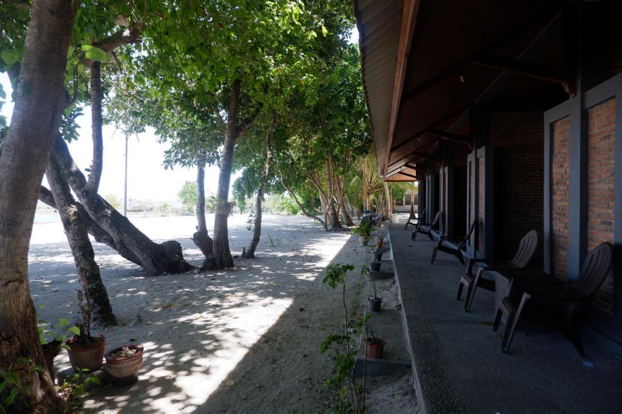 Wakatobi Patuno Diving And Beach Resort By Sahid Wanci Exterior photo