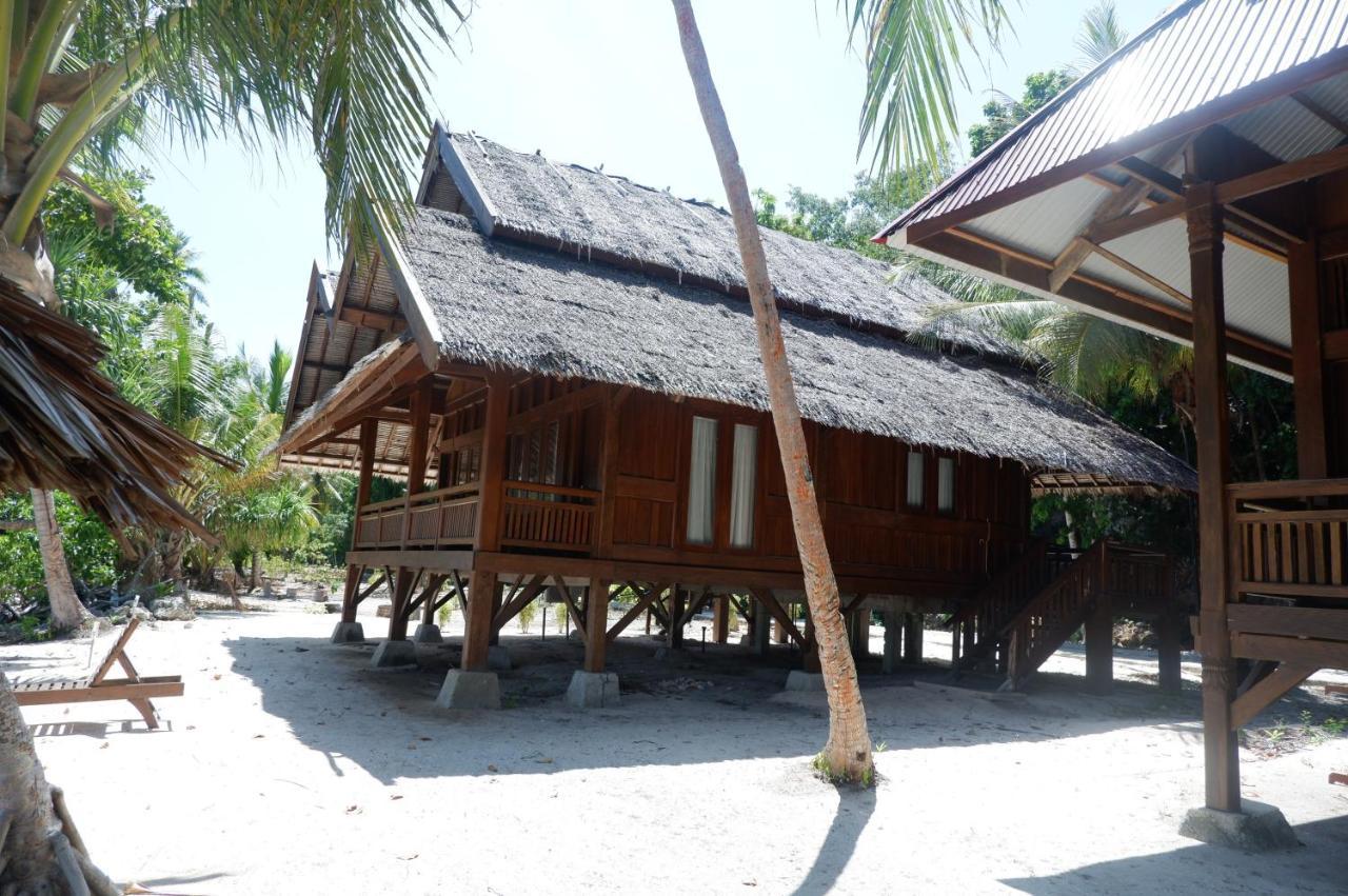 Wakatobi Patuno Diving And Beach Resort By Sahid Wanci Exterior photo