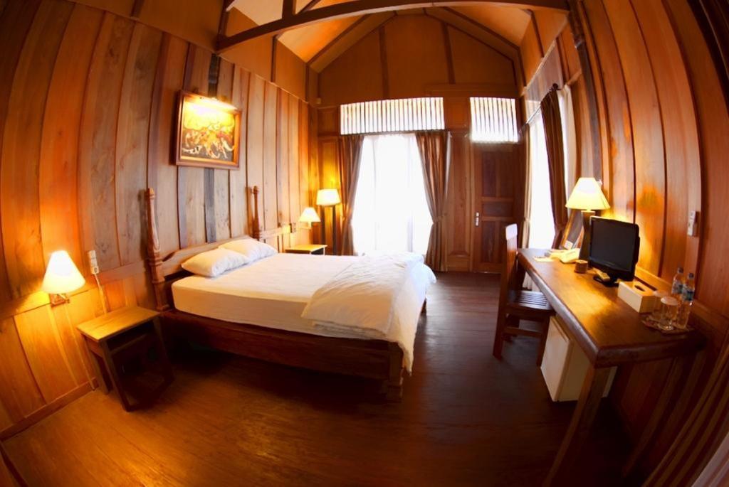 Wakatobi Patuno Diving And Beach Resort By Sahid Wanci Room photo